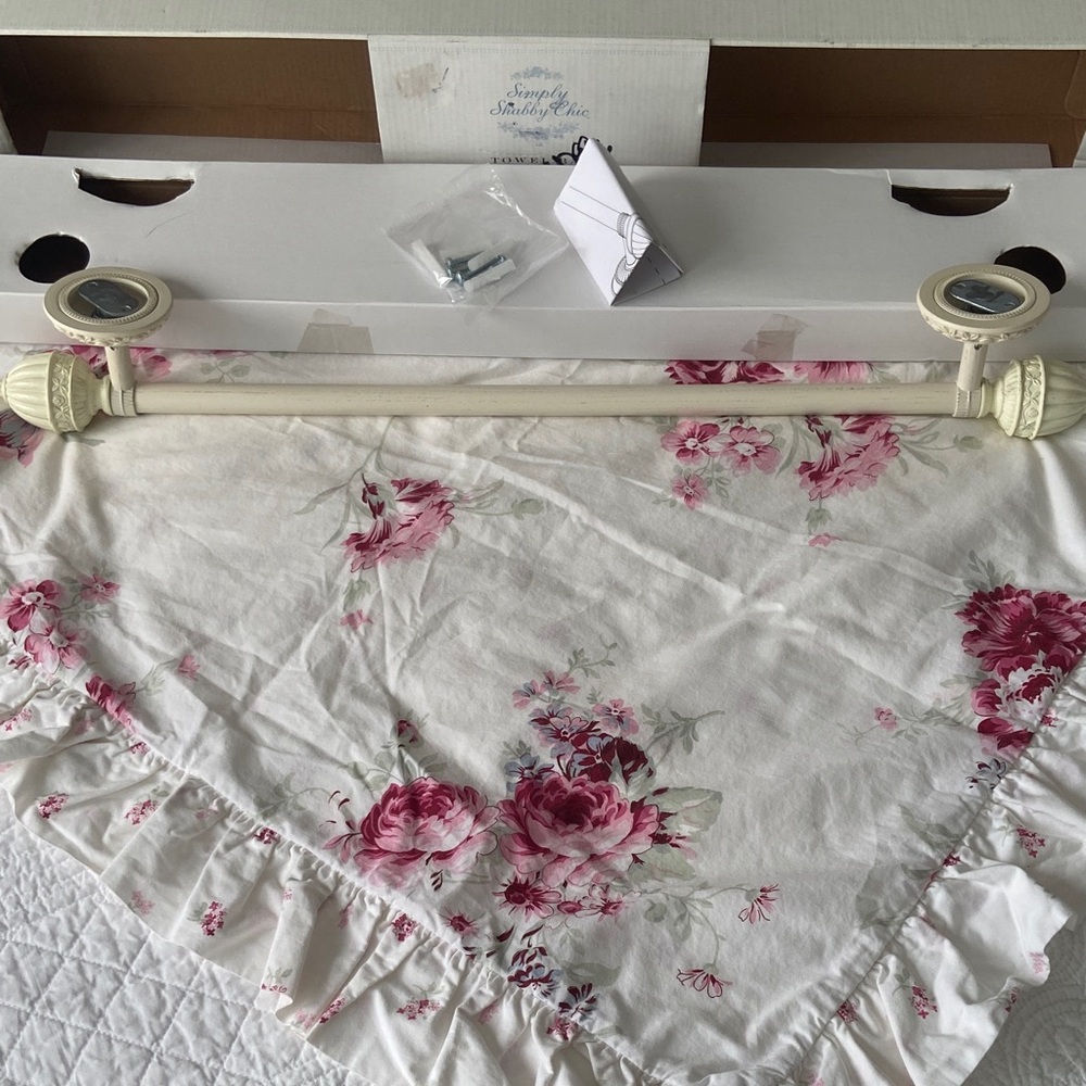 Simply Shabby Chic Cream Floral Roses Towel Bar NEW - Picture 11 of 16